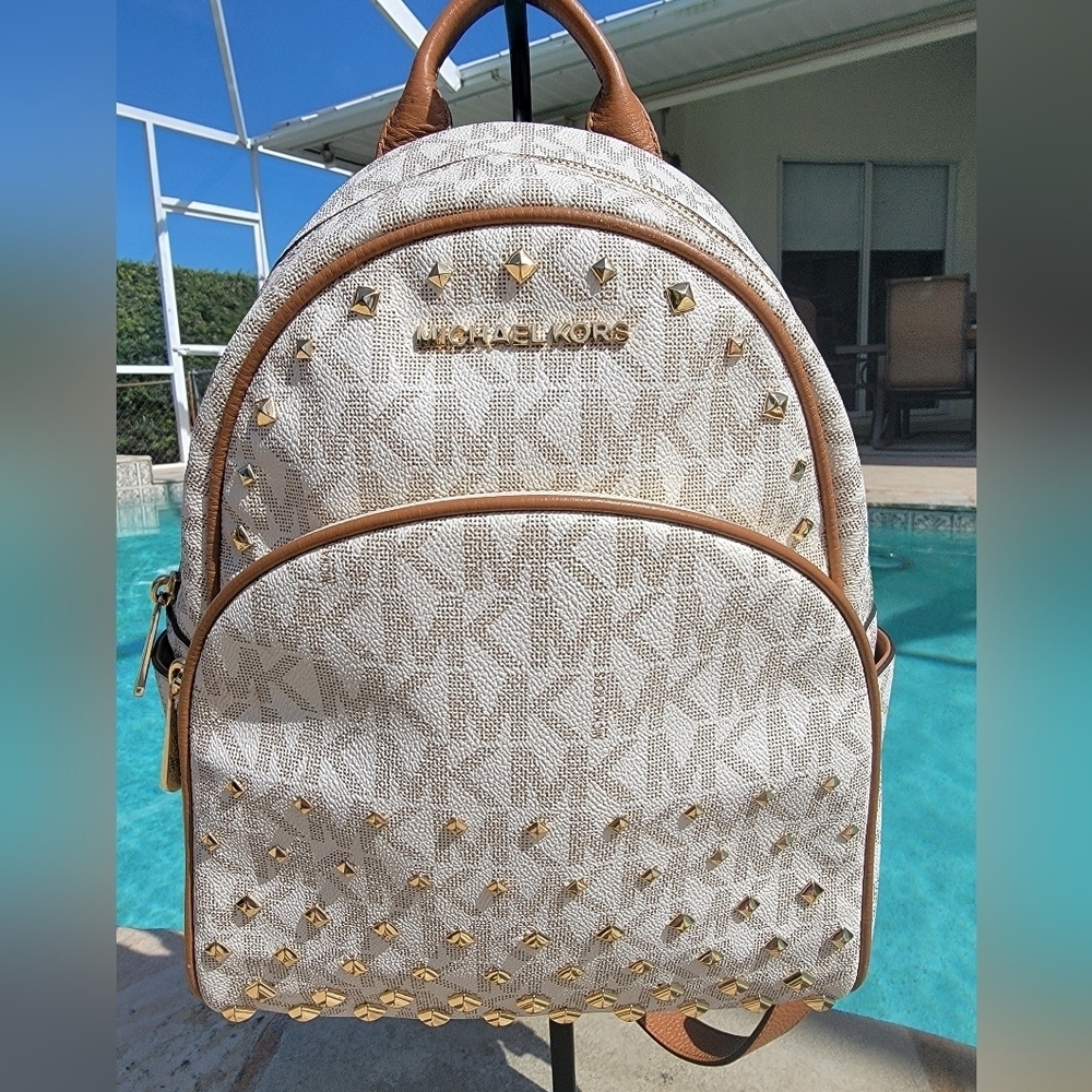 Michael Kors Vanilla Cream Medium Abbey Signature Gold Studded Backpack/Tan Trim